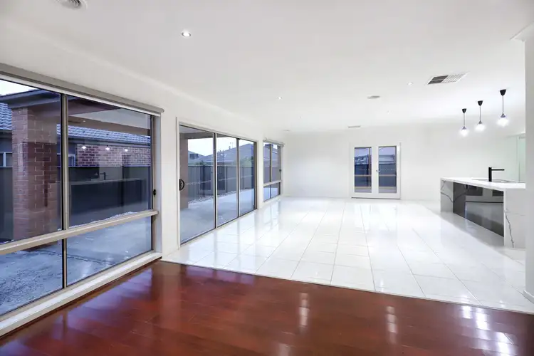 Sixth view of Homely house listing, 9 Black Range Avenue, Craigieburn VIC 3064