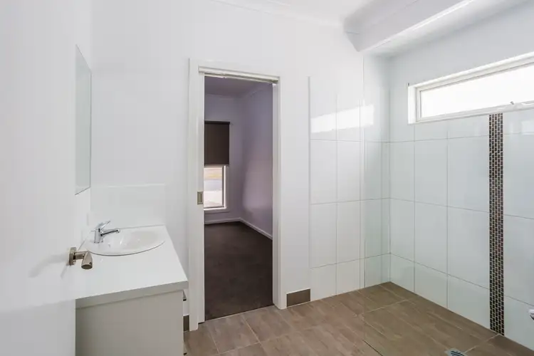 Sixth view of Homely townhouse listing, 2/47 Annesley Street, Echuca VIC 3564