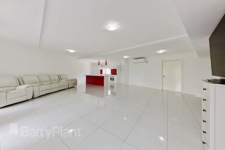 Fifth view of Homely house listing, 8 Maroondah Court, St Albans VIC 3021