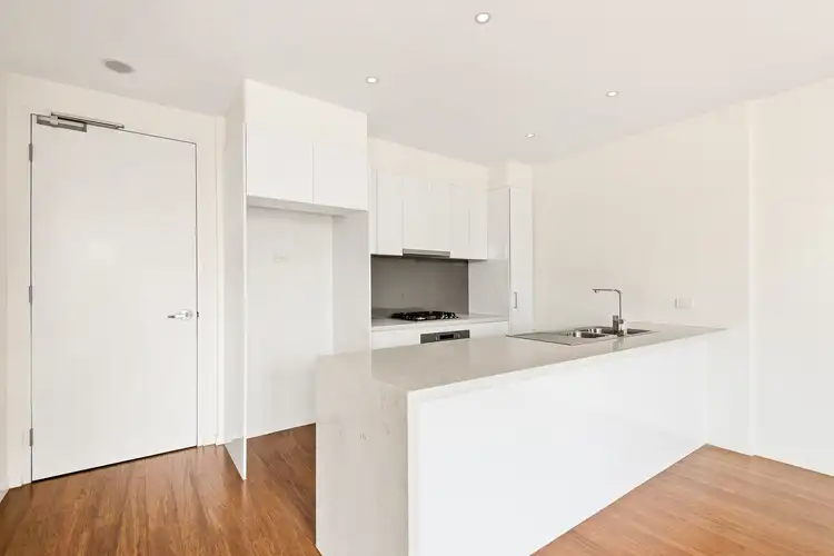 205/927 Doncaster Road, Doncaster East VIC 3109
