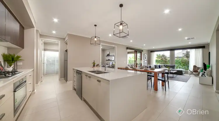 5 Lucinda Lane, Cranbourne North VIC 3977