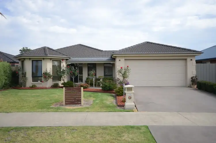 13 Windsor Court, Eastwood VIC 3875
