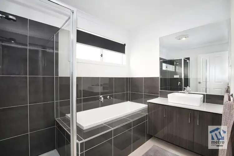 Fifth view of Homely house listing, 87 Caversham Drive, Pakenham VIC 3810