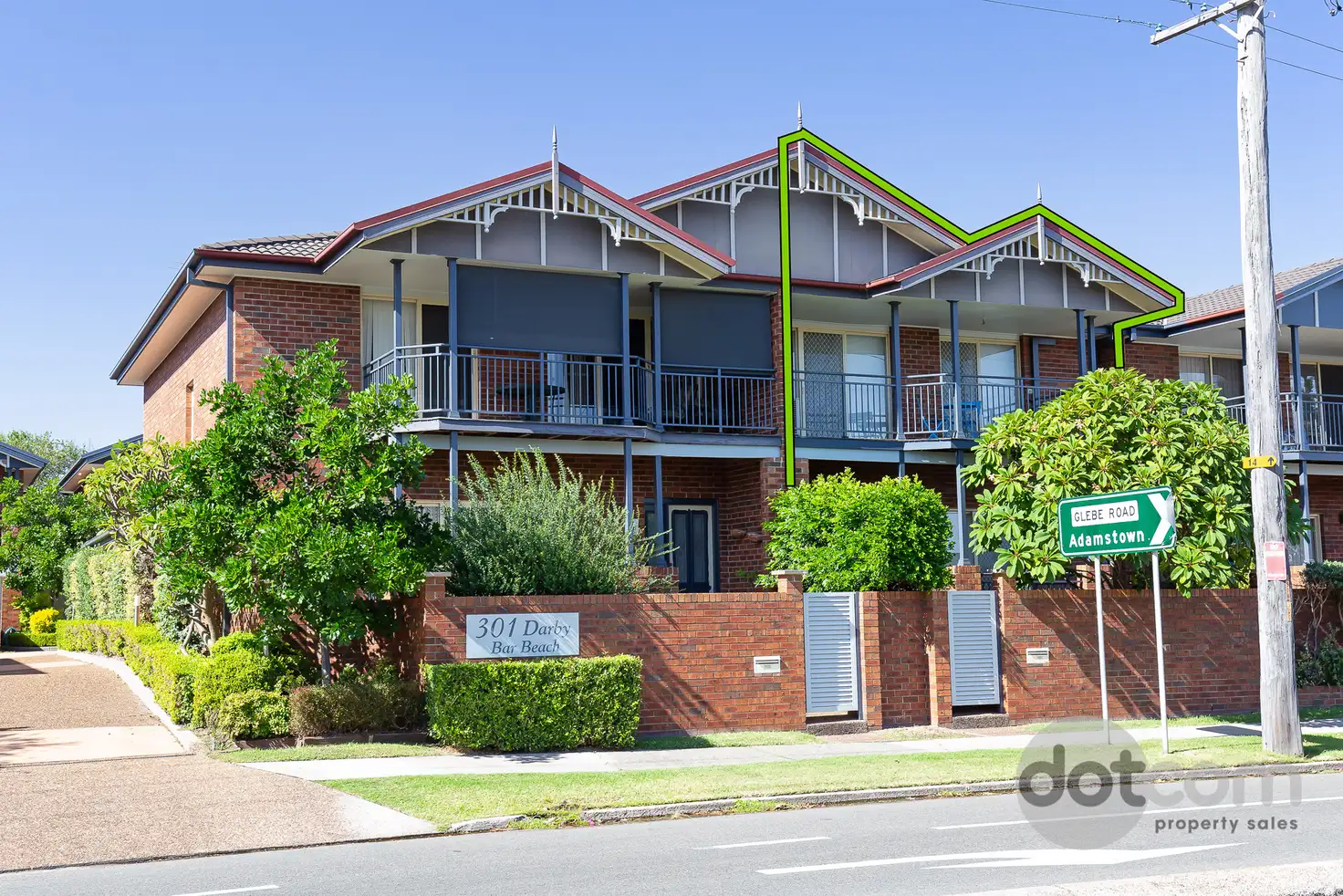 Main view of Homely townhouse listing, 4/301 Darby Street, Bar Beach NSW 2300