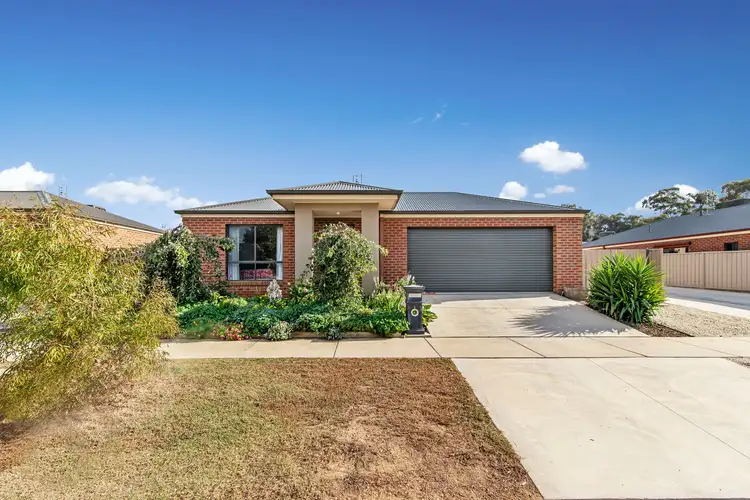 Main view of Homely house listing, 3 Edgewater Close, Eaglehawk VIC 3556