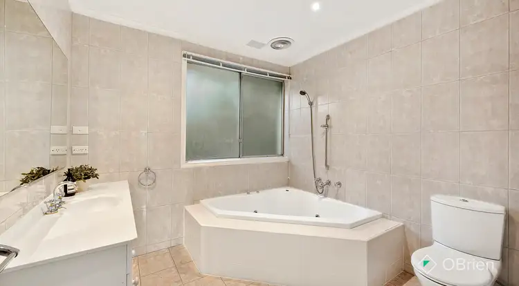 Fifth view of Homely house listing, 6 Stuart Court, Keilor VIC 3036