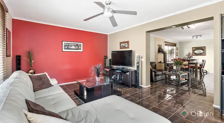 Second view of Homely house listing, 4 Belmont Court, Carrum Downs VIC 3201