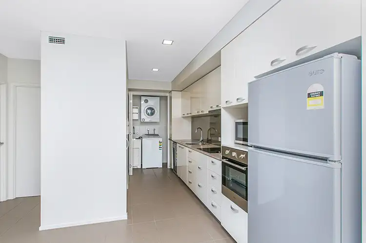 32/40 Carl Street