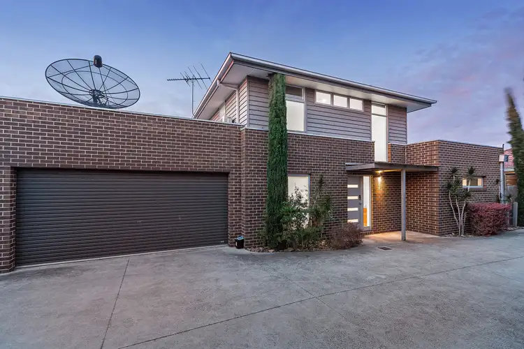 2/2 Dubbo Street, Albion VIC 3020