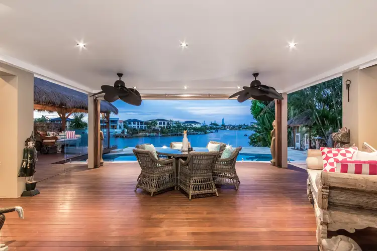 2 Trimaran Place, Clear Island Waters QLD 4226