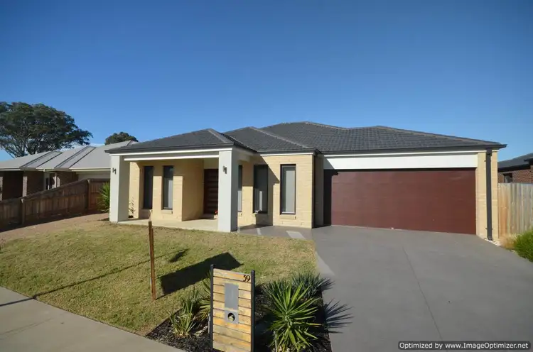 39 Len Cook Drive, Eastwood VIC 3875