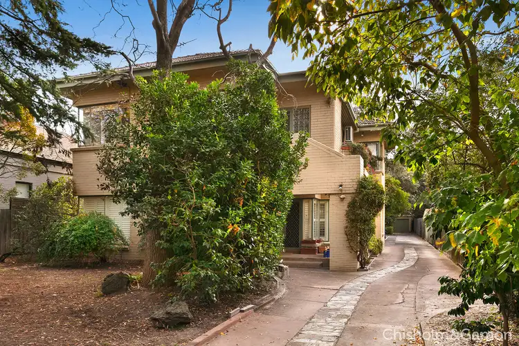 6/4 Dickens Street