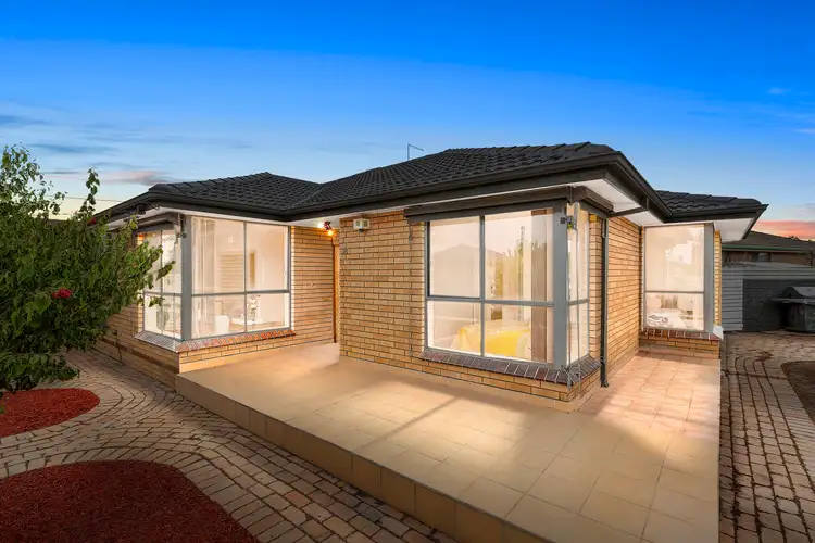 8 Roussac Court, Sunshine North VIC 3020