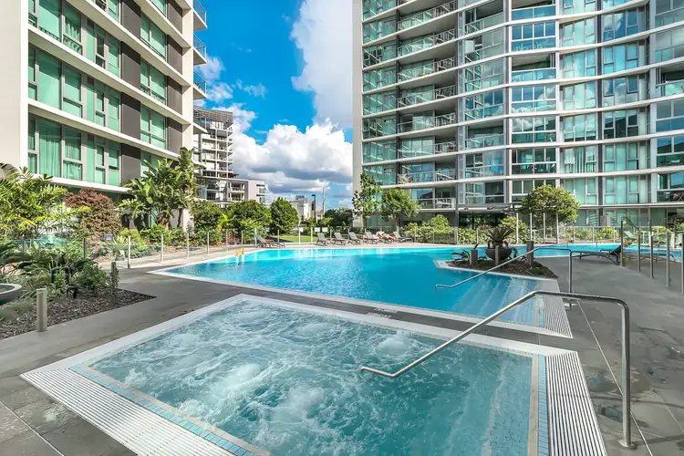 20007/8 Hercules Street, Hamilton QLD 4007