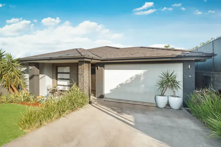 6 Morson Avenue, Horsley NSW 2530
