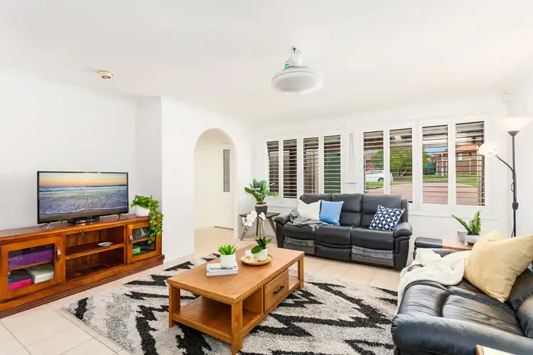 8 Colony Gardens, Horsley NSW 2530