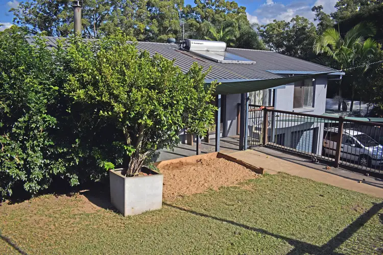 4 Pease Blossom Street, Coes Creek QLD 4560