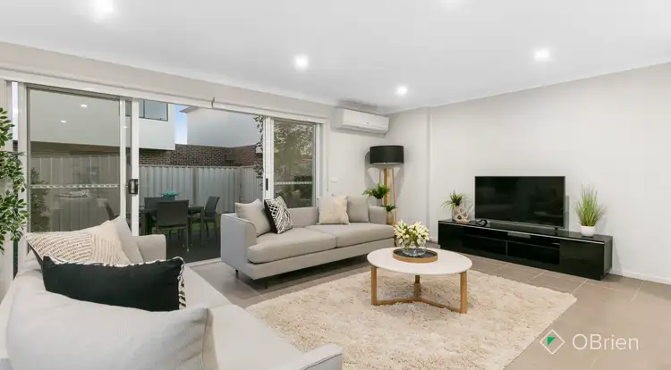 Fourth view of Homely house listing, 8 Debra Avenue, Pakenham VIC 3810