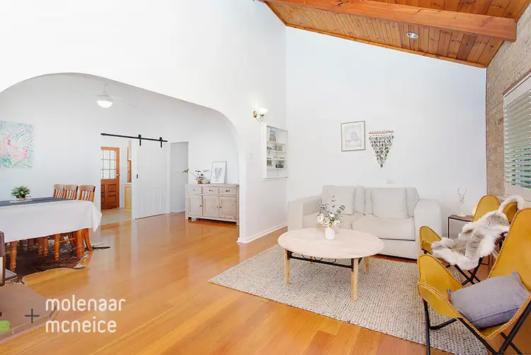 97 Blackman Parade, Unanderra NSW 2526