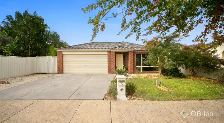 70 Oaklands Way, Pakenham VIC 3810