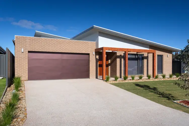 4 Pioneer Place, Thurgoona NSW 2640