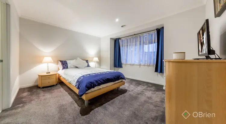 Fifth view of Homely house listing, 10 Pepperbush Circuit, Cranbourne VIC 3977
