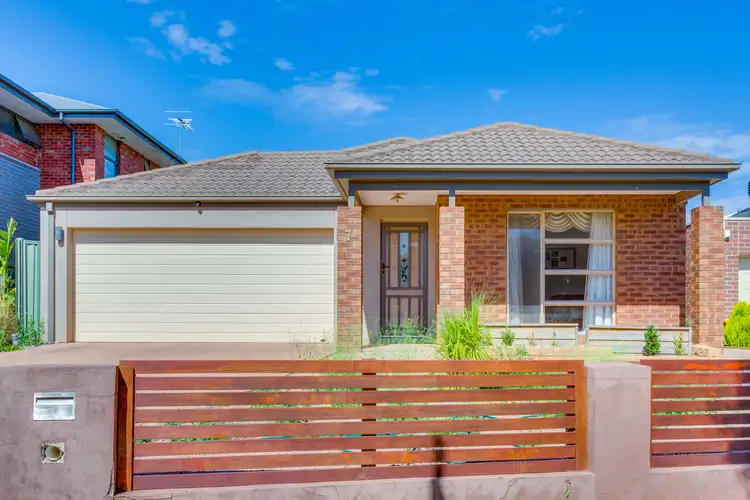 Main view of Homely house listing, 7 Kunuka Circuit, Caroline Springs VIC 3023