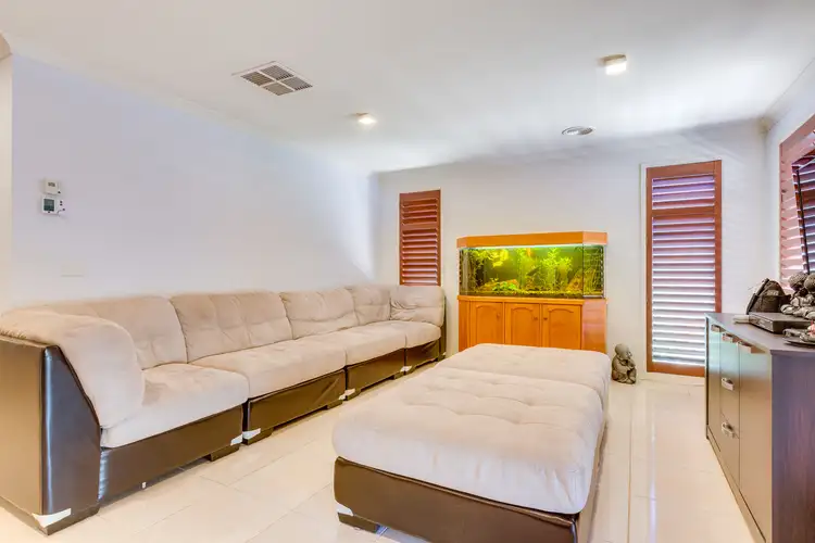 Second view of Homely house listing, 7 Kunuka Circuit, Caroline Springs VIC 3023