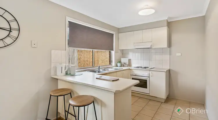 Fifth view of Homely house listing, 2 Glynlea Crescent, Skye VIC 3977