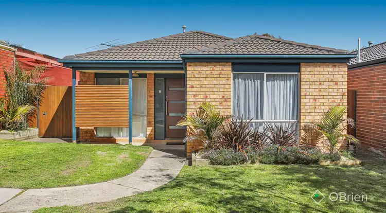 17 Farnborough Way, Berwick VIC 3806