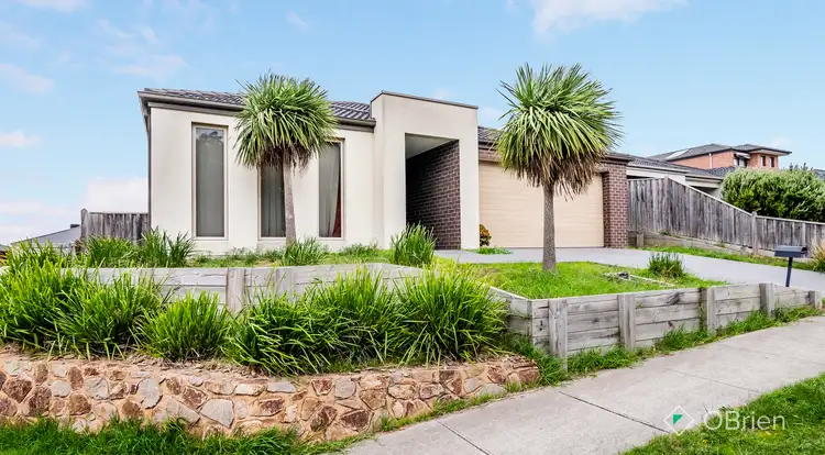 6 Greenview Court, Cranbourne North VIC 3977