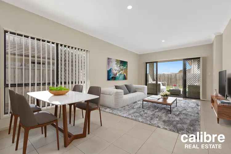 18 Riviera Crescent, North Lakes QLD 4509