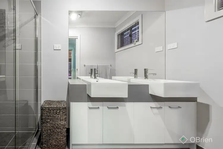 Sixth view of Homely house listing, 10 Spearwood Rise, Cranbourne West VIC 3977