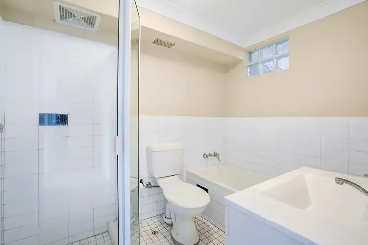 Fifth view of Homely unit listing, 2/76 Memorial Drive, Bar Beach NSW 2300