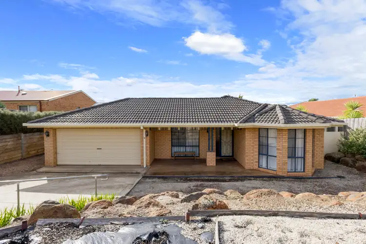 8 Dunn Court, Darley VIC 3340