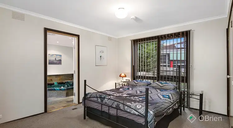 Fifth view of Homely house listing, 7 Rearden Close, Endeavour Hills VIC 3802