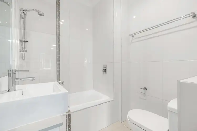 Sixth view of Homely unit listing, 6/52 Dibar Street, Wynnum QLD 4178