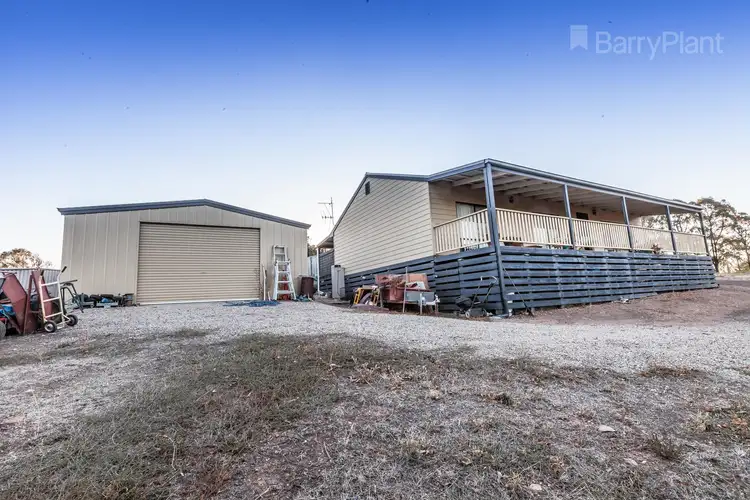14 Mouat Street, Sailors Gully VIC 3556