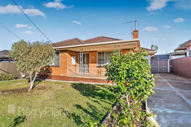 31 Hook Street, St Albans VIC 3021