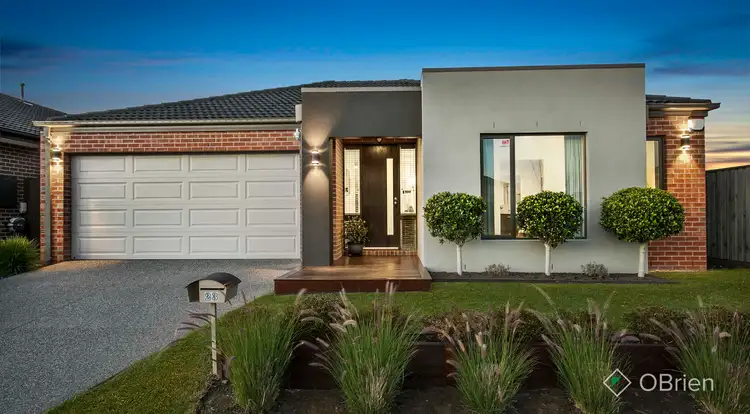 23 Riverstone Boulevard, Clyde North VIC 3978