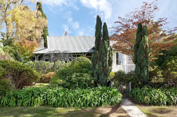 7 Carrington Avenue, Katoomba NSW 2780
