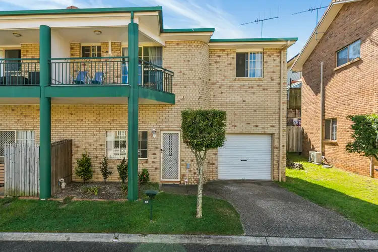Main view of Homely townhouse listing, 10/1162 Cavendish Road, Mount Gravatt East QLD 4122