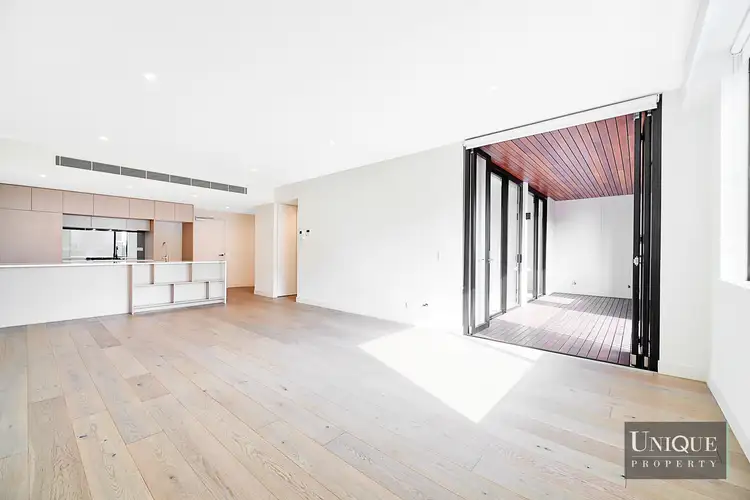 202/3 McKinnon Avenue