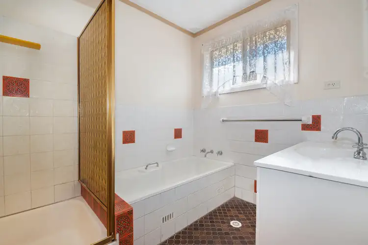 Fifth view of Homely house listing, 11 Loch Lomond Avenue, Farmborough Heights NSW 2526