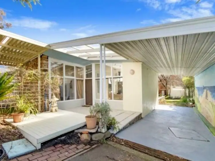 101 Uriarra Road, Queanbeyan NSW 2620