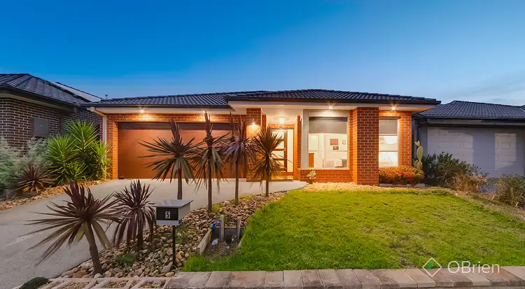 5 Jutland Close, Clyde North VIC 3978