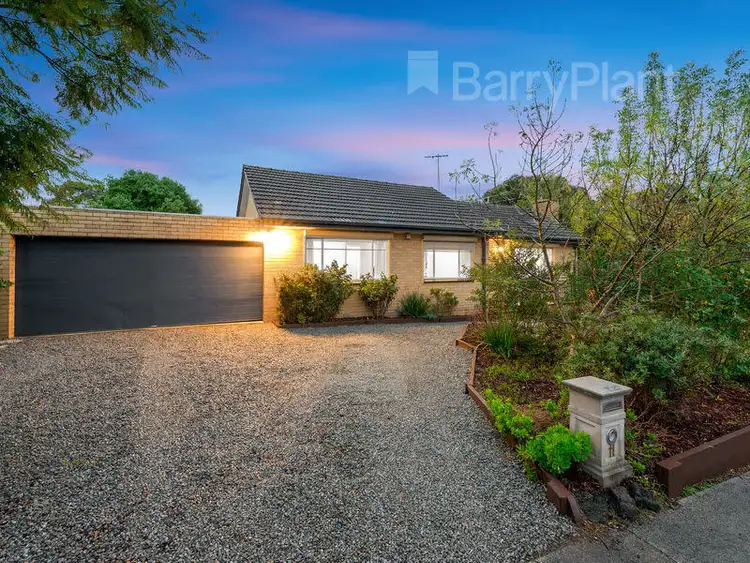 11 Sasses Avenue, Bayswater VIC 3153