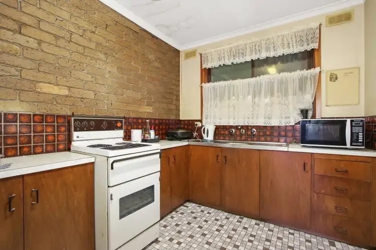 Third view of Homely unit listing, 2/31 Melrose Drive, Wodonga VIC 3690