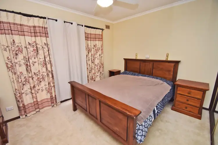 Fifth view of Homely house listing, 10 Mansell Drive, Mildura VIC 3500