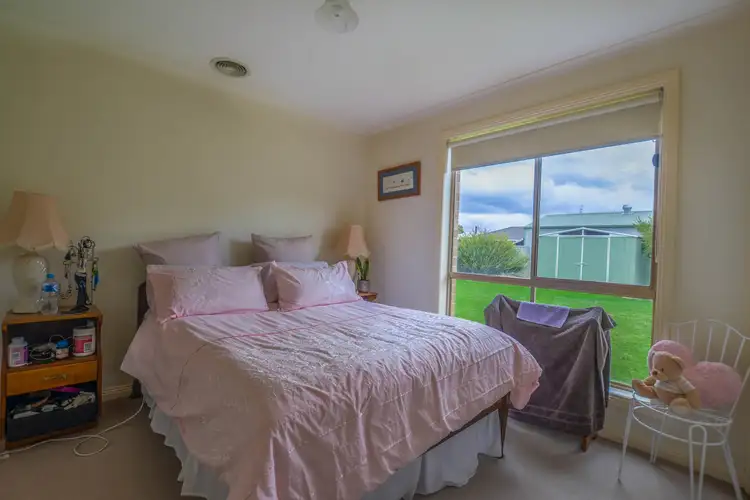 Seventh view of Homely house listing, 8 Amy Place, Echuca VIC 3564